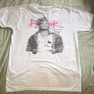 Pink Beautiful Trauma World Tour 2019 White Graphic Band TShirt Womens L Cotton